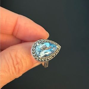 Pear shaped blue tapaz ring